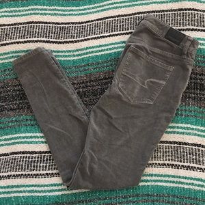 American Eagle Hi-Rise Corduroy Jegging (size 4)